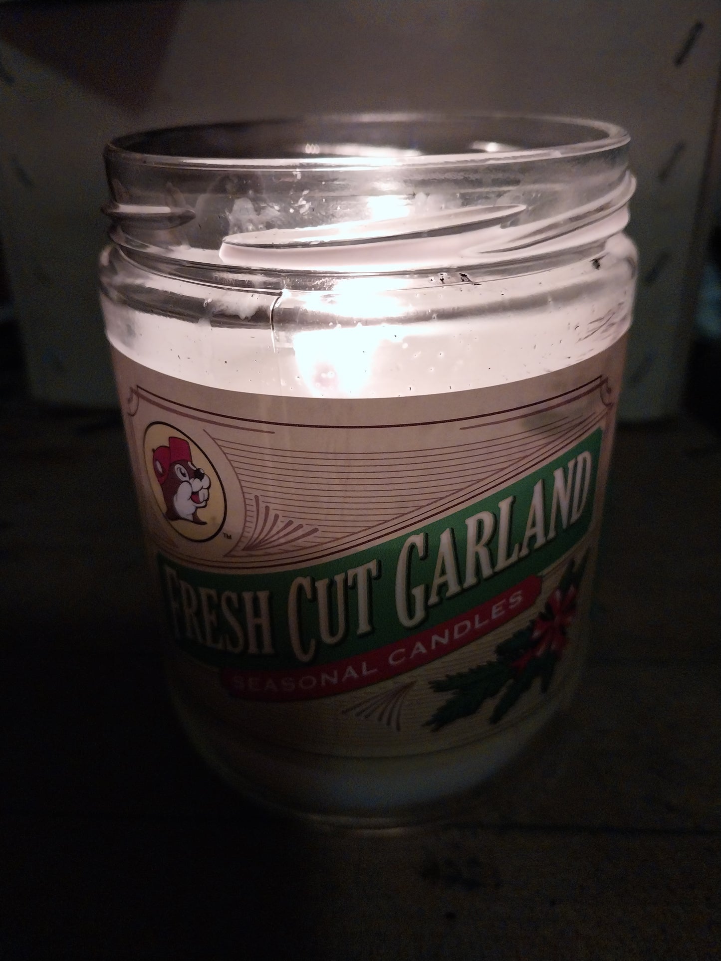 Buc-ee's Fresh Cut Garland Long Burning Scented Seasonal Candle