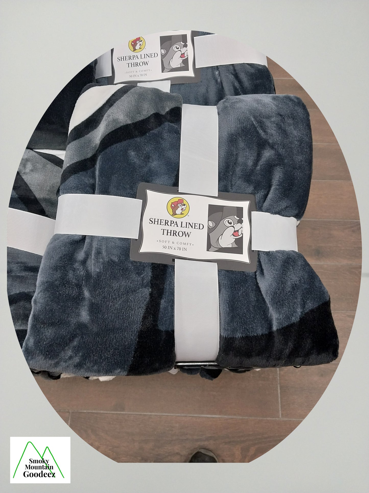 Buc-ee's Soft and Warm Grey Sherpa Lined Throw