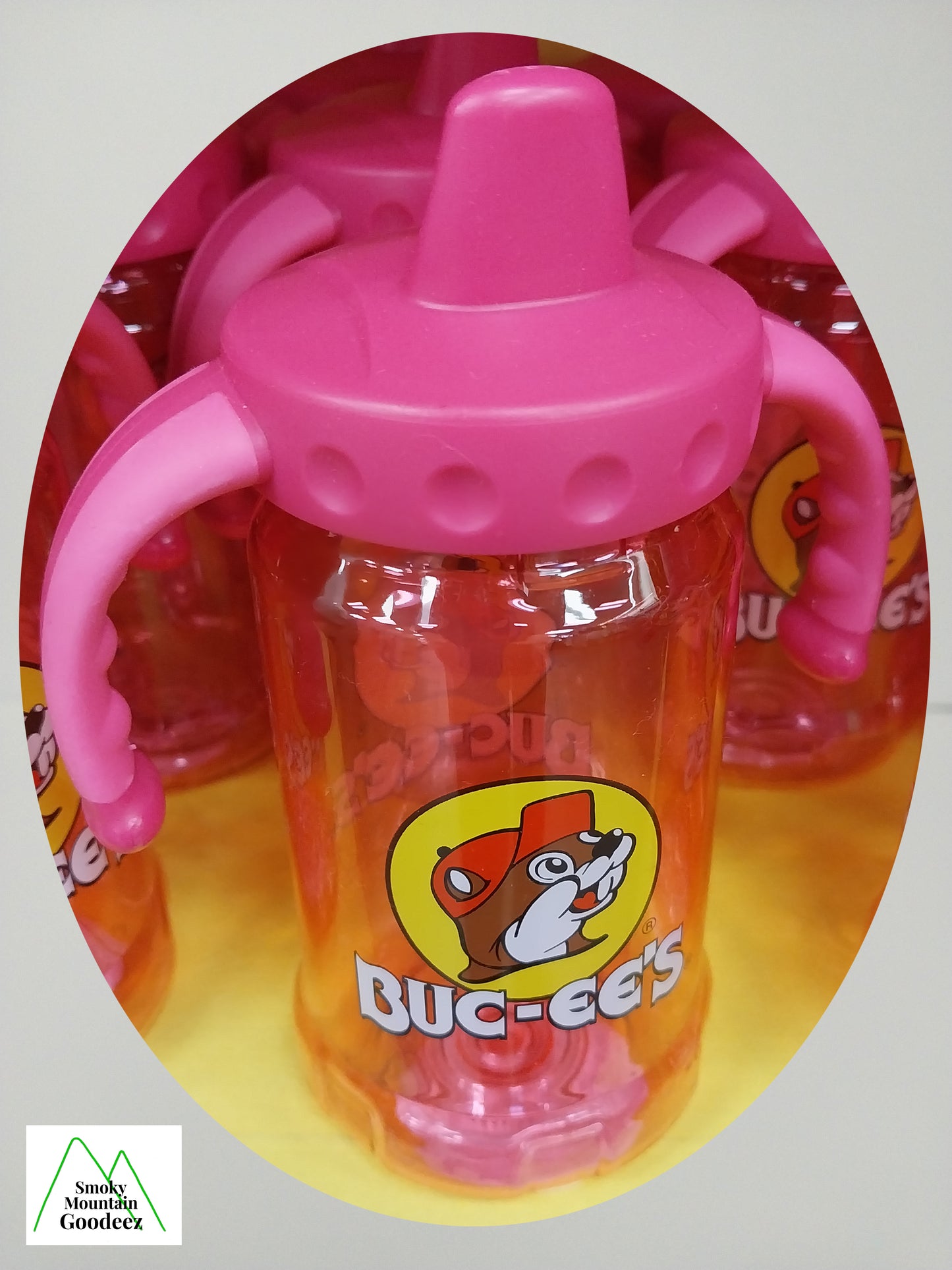 Buc-ee the Beaver Sippy Cup in Light Pink / Blue