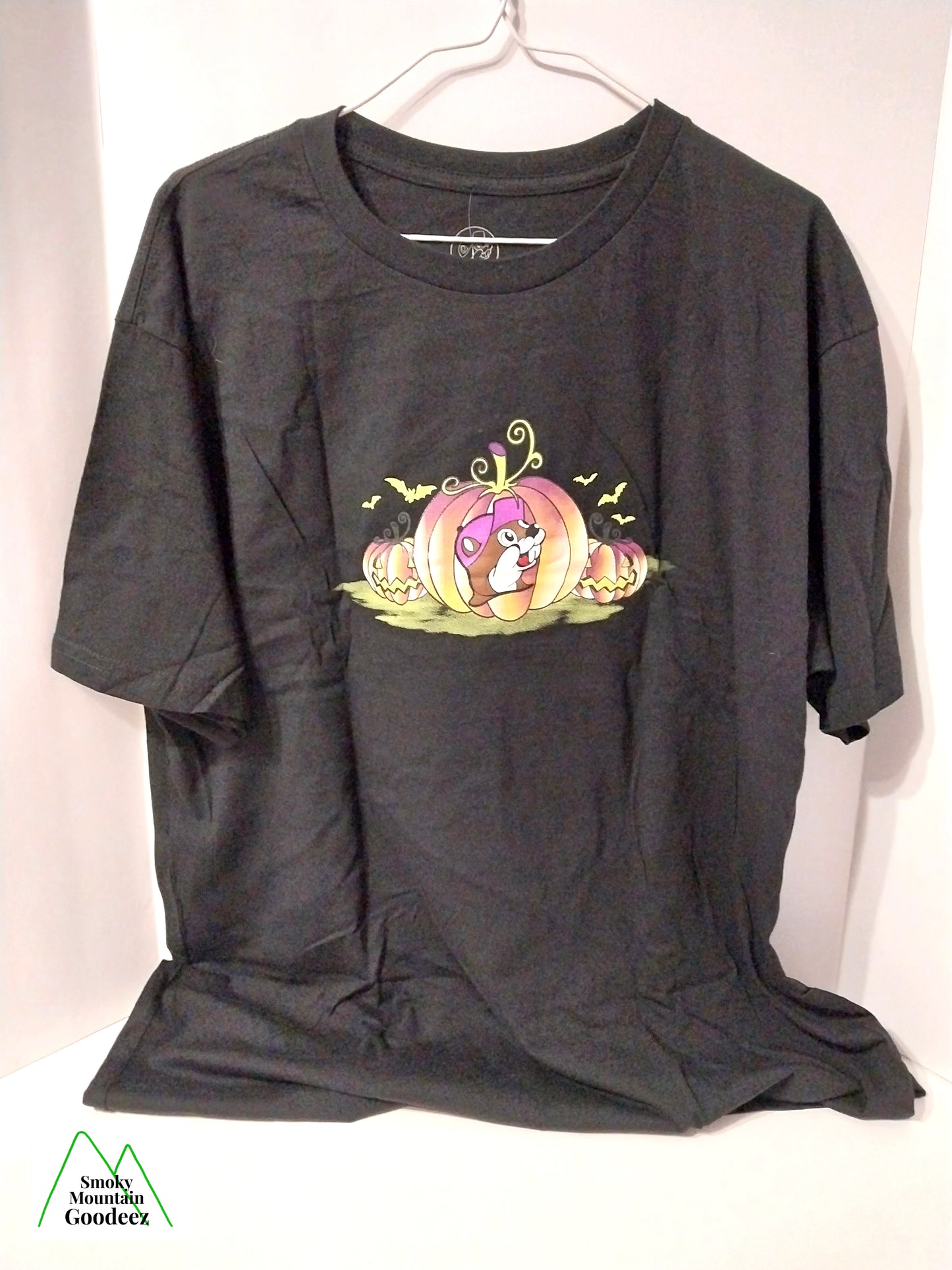 Buc-ee's Limited Edition Halloween "If You Got It, Haunt It" T-shirt