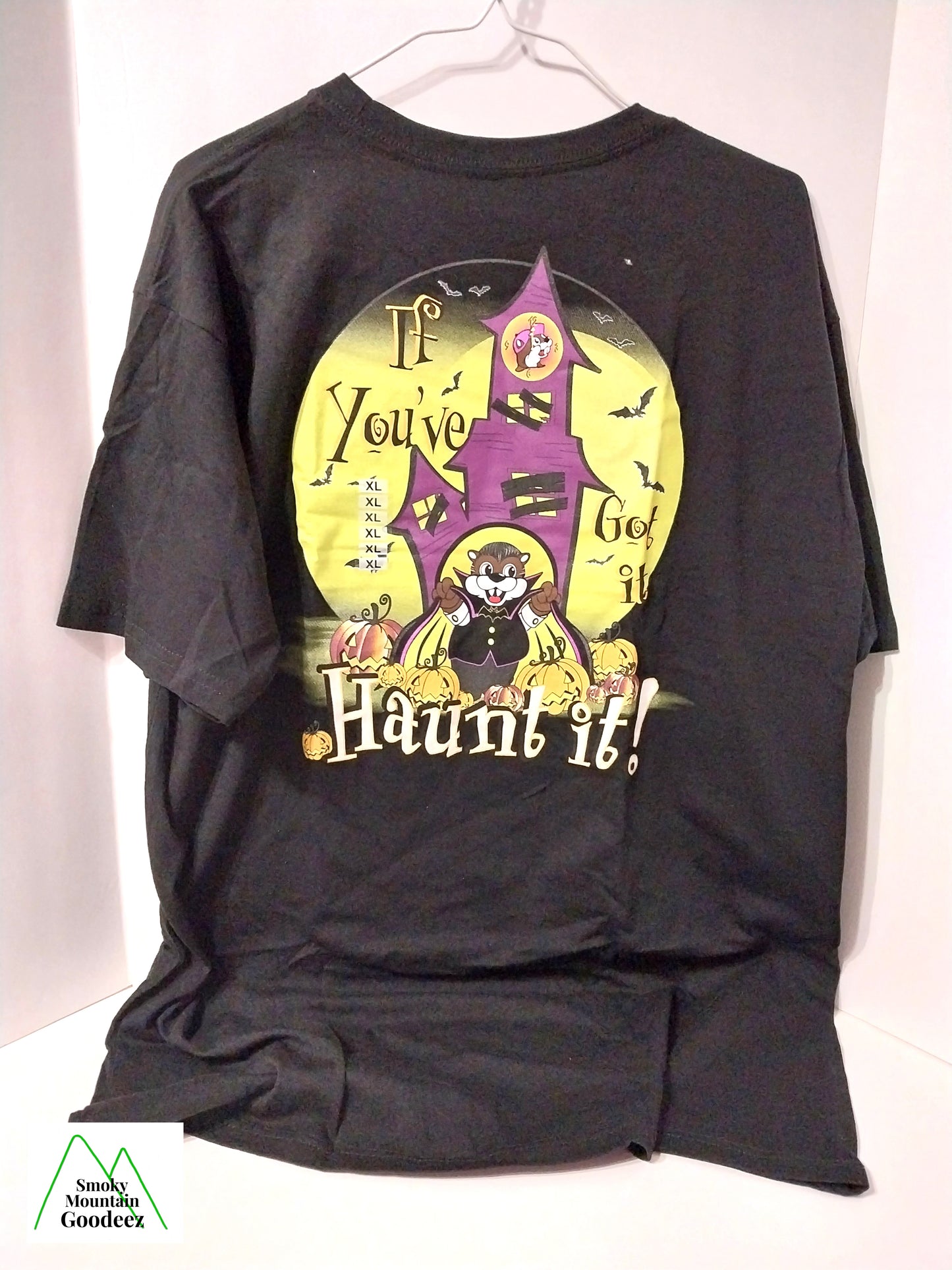 Buc-ee's Limited Edition Halloween "If You Got It, Haunt It" T-shirt