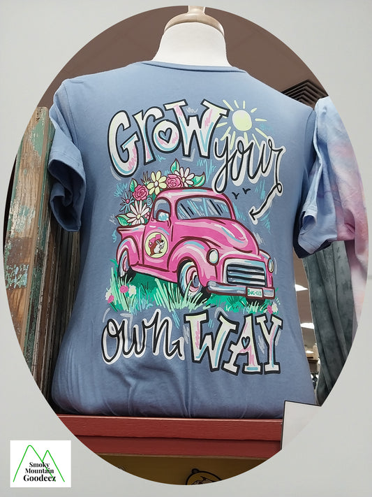 Buc-ee's "Grow Your Own Way" T-shirt