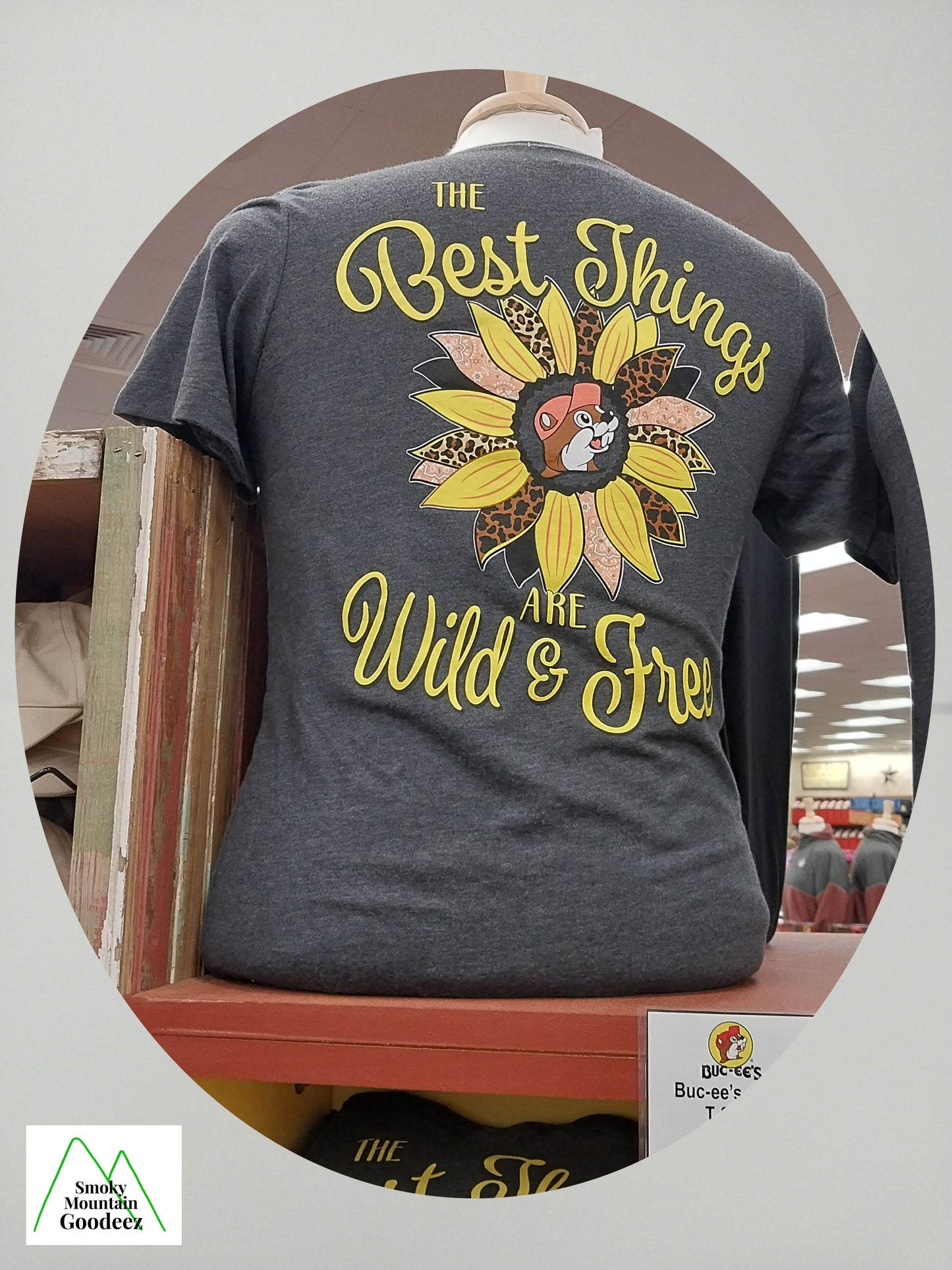 Buc-ee's "The Best Things are Wild & Free" T-shirt