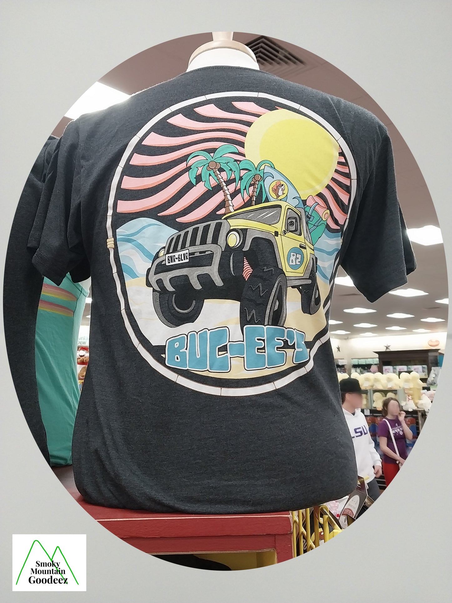 Buc-ee's Black Beach with the Jeep T-shirt